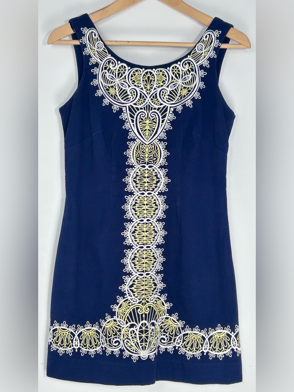 Lilly Pulitzer Navy Embroidered Cotton Shift Dress Size 2 Sleeveless Gold White